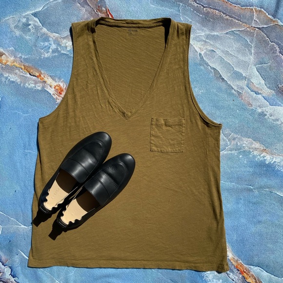Madewell Tops - Madewell Pocket V tank